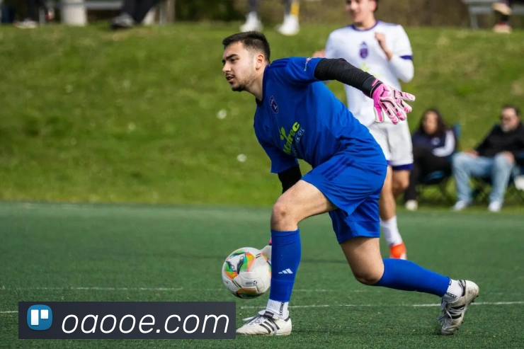 奥运男子100米决赛爆发卫冕者失速外卡选手夺牌并影响积分榜